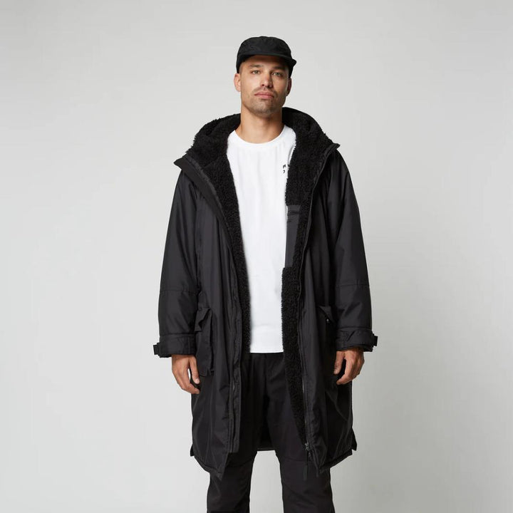 MYSTIC DTS EXPLORE PONCHO BLACK