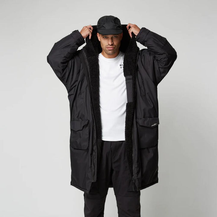 MYSTIC DTS EXPLORE PONCHO BLACK