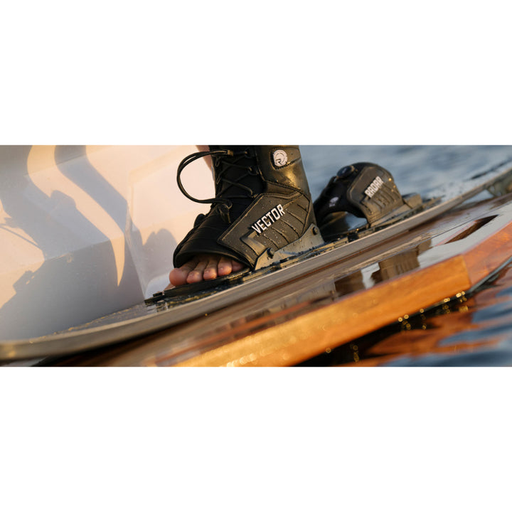 RADAR VECTOR BOA FRONT FEATHER FRAME 2.0