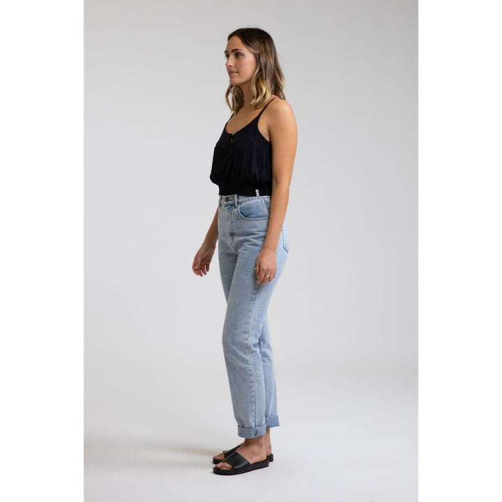 RHYTHM HI-RISE TAPERED JEAN LIGHT WASH