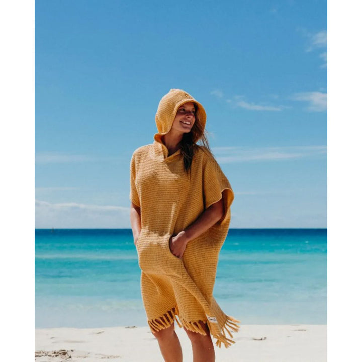 RIP CURL WOMEN'S STONEWASH HOODED TOWEL GOLD