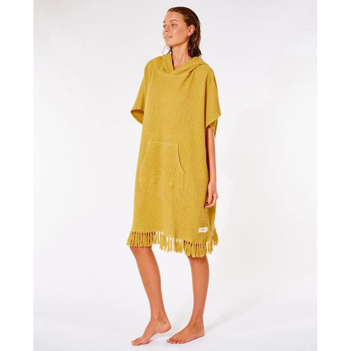 RIP CURL WOMEN'S STONEWASH HOODED TOWEL GOLD