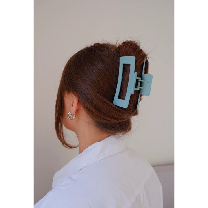 PIXIE WOO HONEY OVERSIZED CLAW CLIP LIGHT