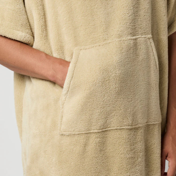 MYSTIC TEDDY PONCHO SAND