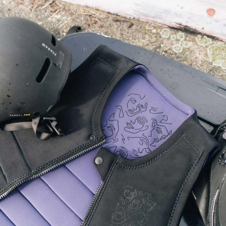 MYSTIC MAYHEM BLACK/PURPLE