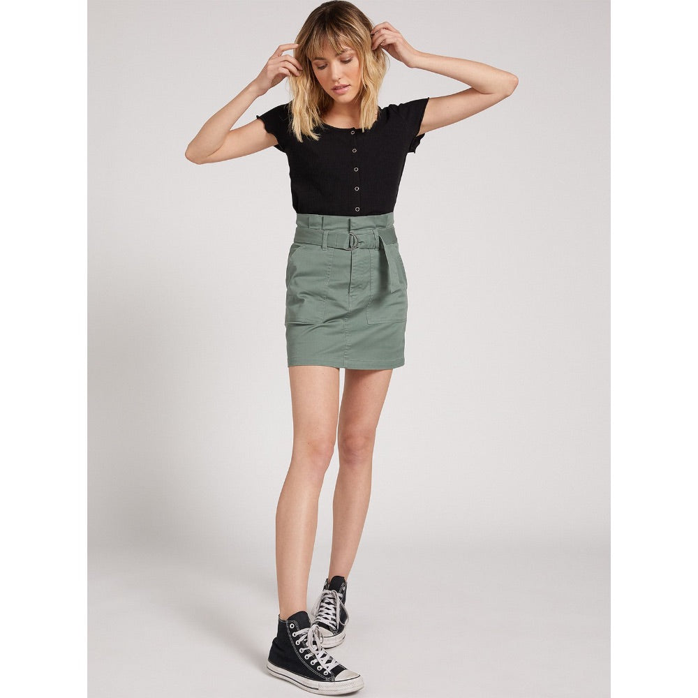 VOLCOM FROCHICKIE BELTED MINI SKIRT FOREST GREEN